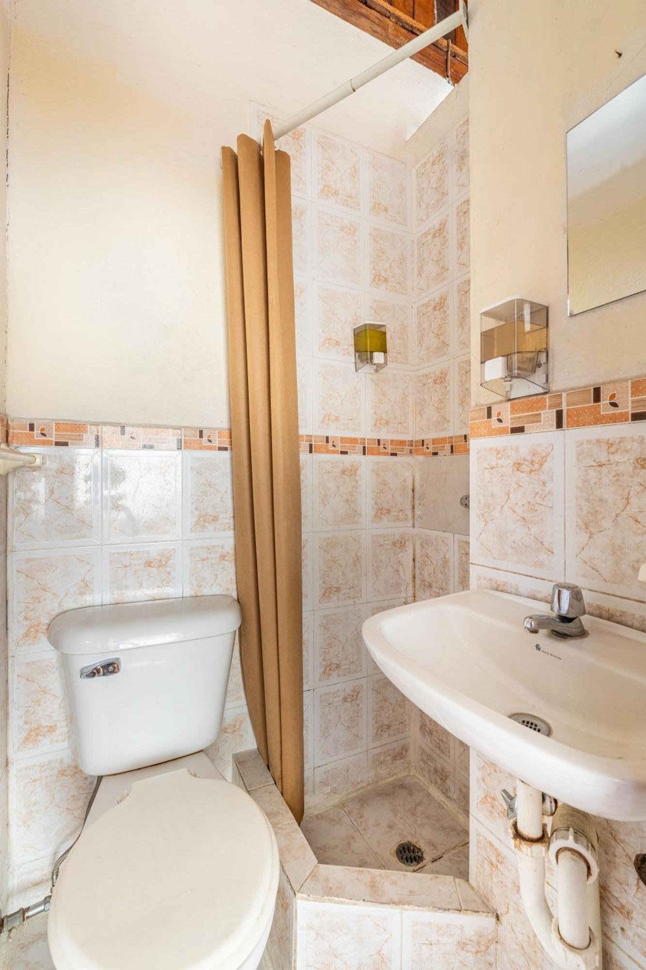 Hostal La Suite Sangolquí 外观 照片